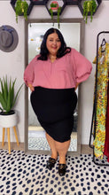Load image into Gallery viewer, Torrid Black Stretch Pencil Skirt 4X