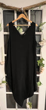 Load image into Gallery viewer, Universal Standard Black V-Neck Maxi M (18-20)