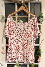 Load image into Gallery viewer, Penningtons Floral Short Sleeved Top 2X