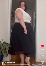 Load image into Gallery viewer, White Crop 4X