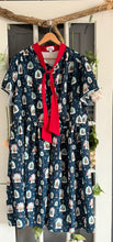 Load image into Gallery viewer, Unique Vintage Christmas Village Dress 5X/26