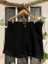 Load image into Gallery viewer, Cuffed Black Shorts 3X