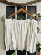 Load image into Gallery viewer, Penn. White Tennis Skirt 4X