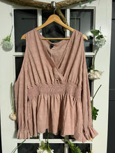 Load image into Gallery viewer, Rose Cold Shoulder Top 4X