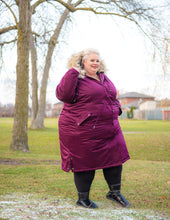 Load image into Gallery viewer, Torrid maroon full-length coat with faux fur trim 6X