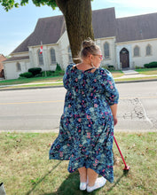 Load image into Gallery viewer, Pipa Fashion blue floral maxi dress 4X 24/26