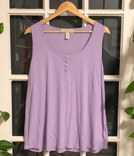 Load image into Gallery viewer, Lilac Tank with Buttons 2X