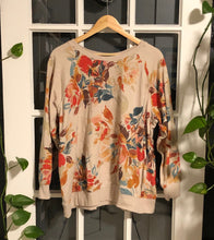 Load image into Gallery viewer, Torrid Beige Floral Sweatshirt 2X