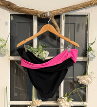 Load image into Gallery viewer, Meet Curve Black and Pink Bikini 3X
