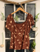 Load image into Gallery viewer, Torrid Sienna Tropical Print 2-Piece Set Top 3X, Bottoms 4X
