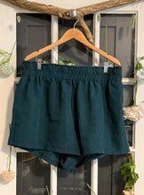 Load image into Gallery viewer, Shein Green Blouse &amp; Shorts Set 4X
