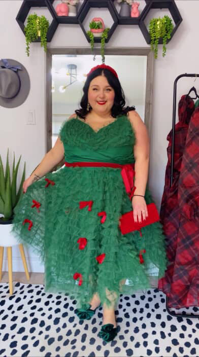 Unique Vintage Christmas Ruffle Dress 5X/26