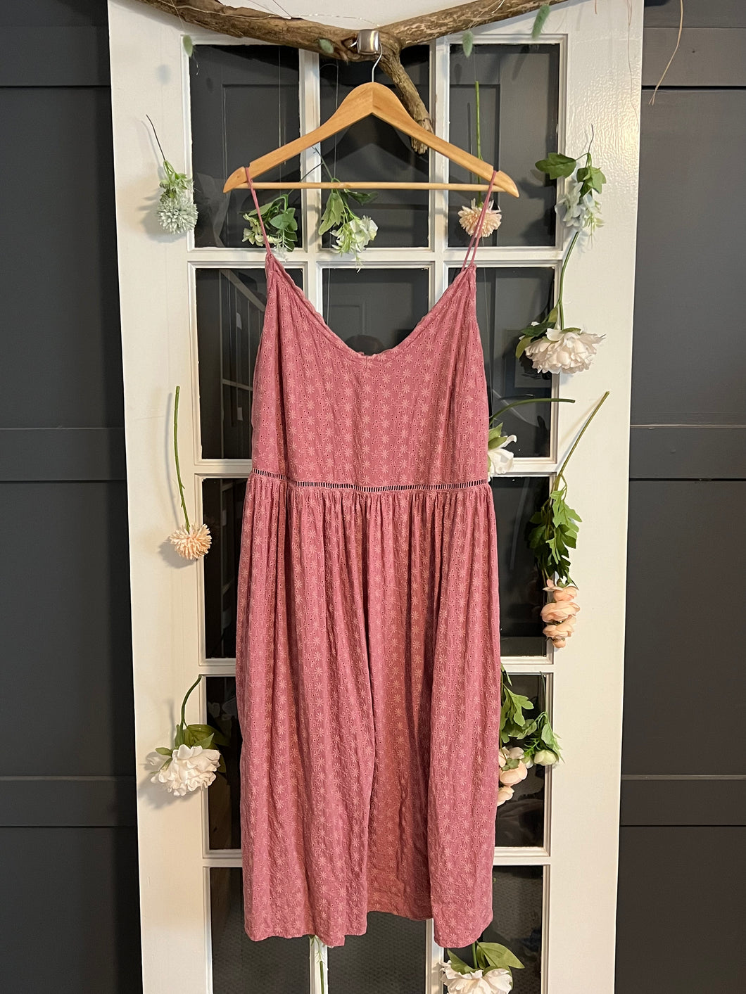 H&M Rose Eyelet Dress XXL