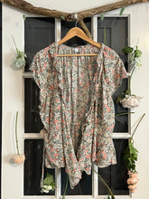 Load image into Gallery viewer, Old Navy Floral Wrap Shirt XXL
