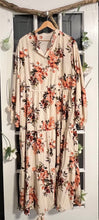 Load image into Gallery viewer, Long-Sleeved Cream Floral Shirt Dress 6X
