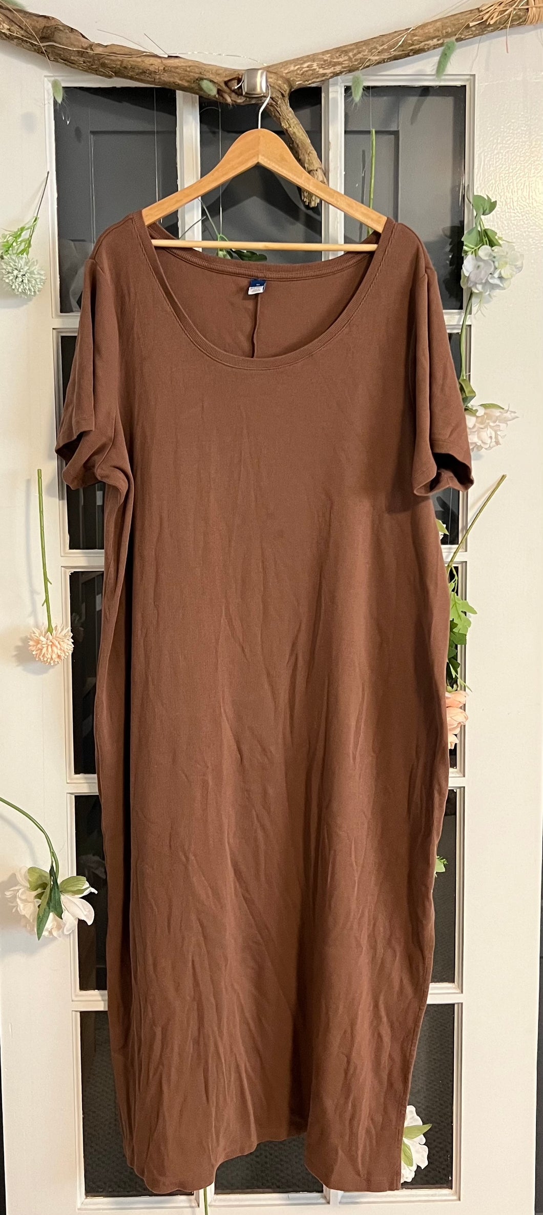 Old Navy Neutral Short-Sleeved Maxi 4X