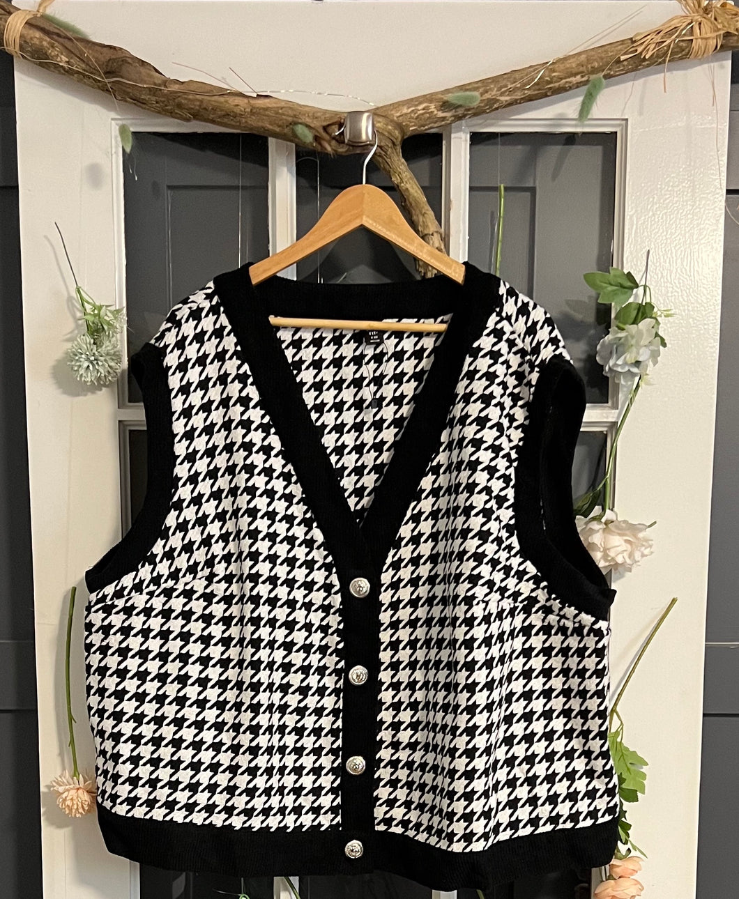 Houndstooth Vest with Lionhead Buttons 32/34