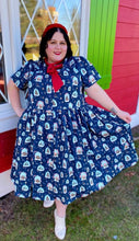 Load image into Gallery viewer, Unique Vintage Christmas Village Dress 5X/26
