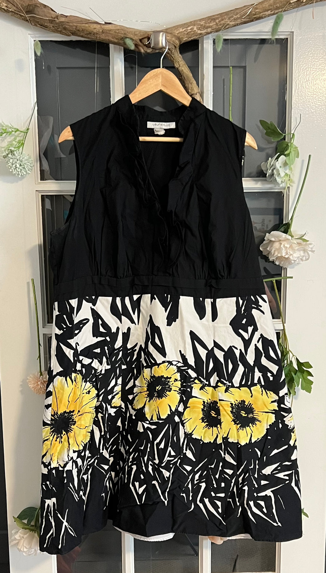 Laura Black, White and Yellow A-Line Dress 18-20