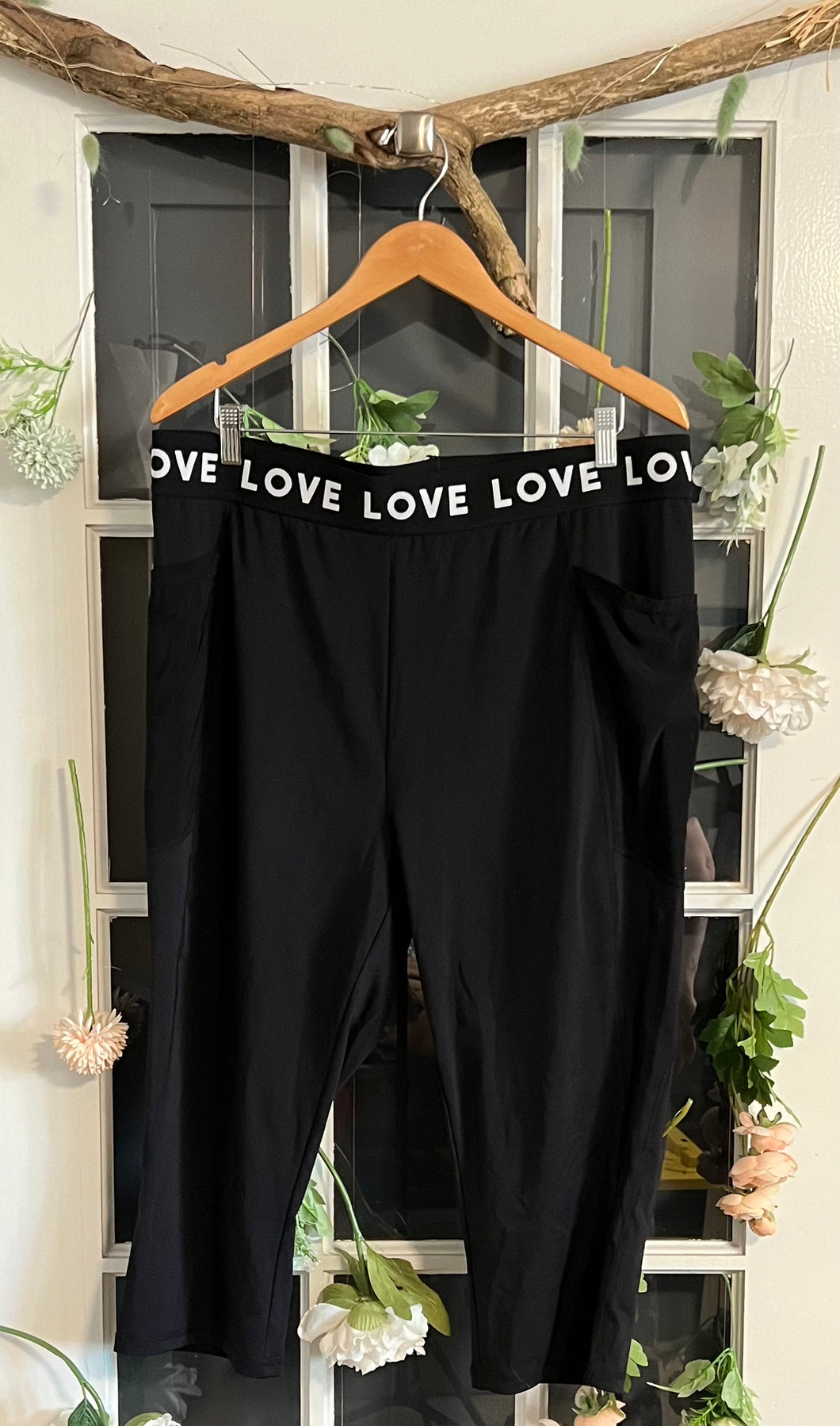 Penn. Activezone “Love” Capri Leggings 2X