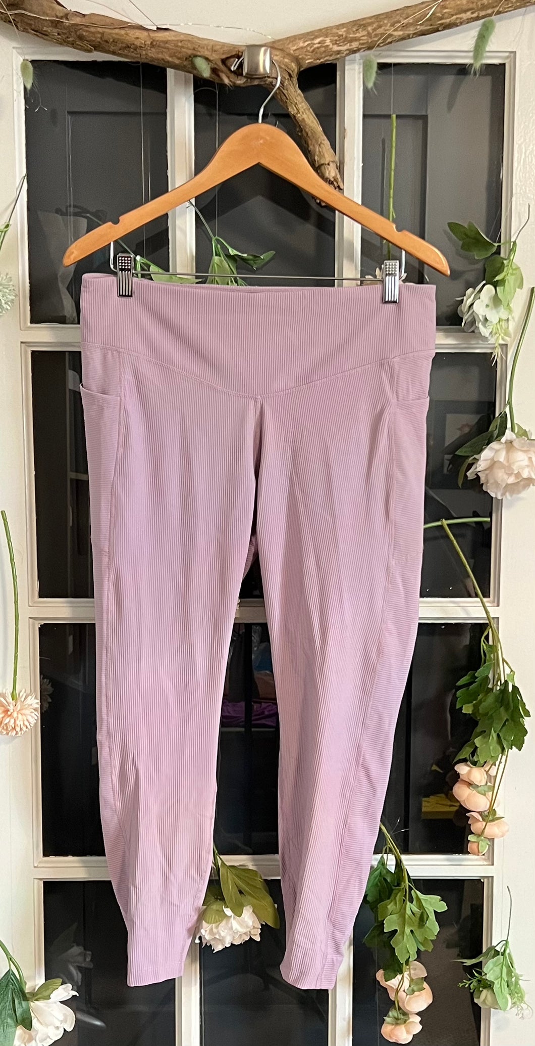 Old Navy Lilac High-Waisted Leggings XL