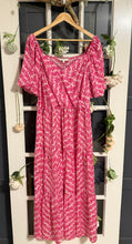 Load image into Gallery viewer, Pink Patterned Maxi 2X
