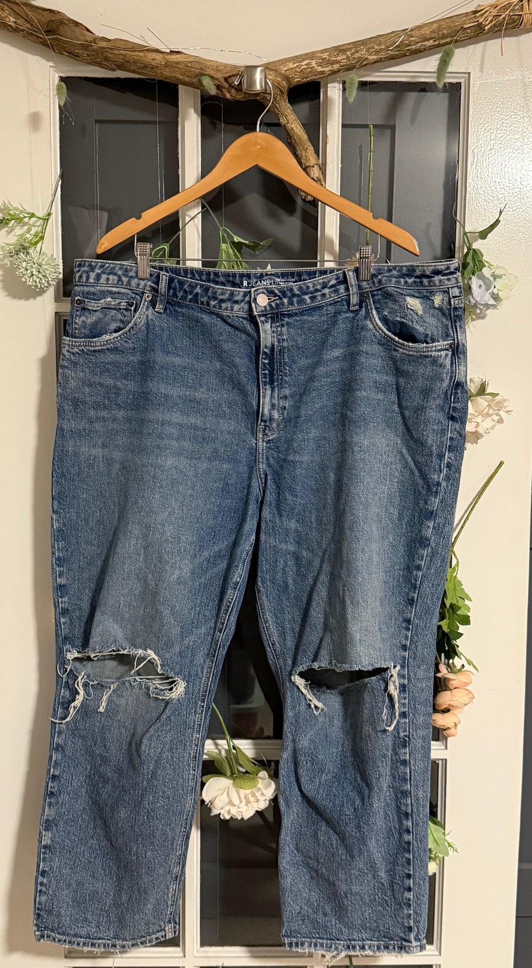 Reitman’s Ripped The Mom Jeans 38