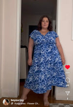 Load image into Gallery viewer, Bloomchic Blue Floral Dress 18-20
