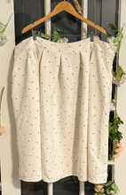 Load image into Gallery viewer, White polka dot skirt 4X
