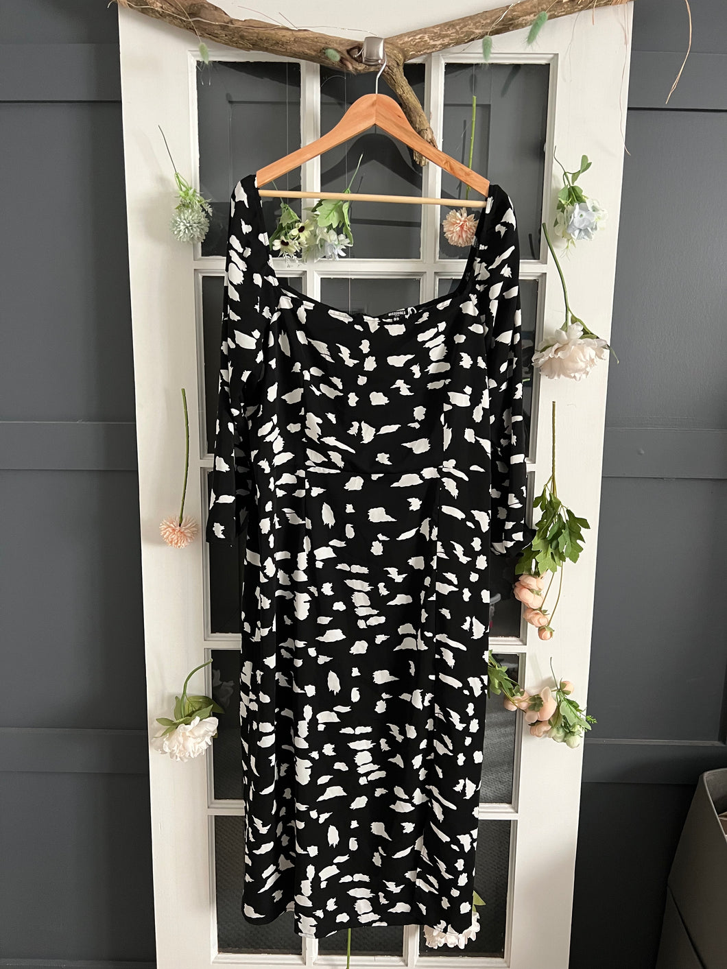 Misguided Black and White Dress 18