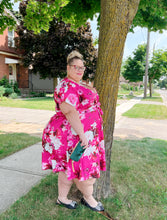 Load image into Gallery viewer, Pipa Fashion bright pink floral dress 26/28
