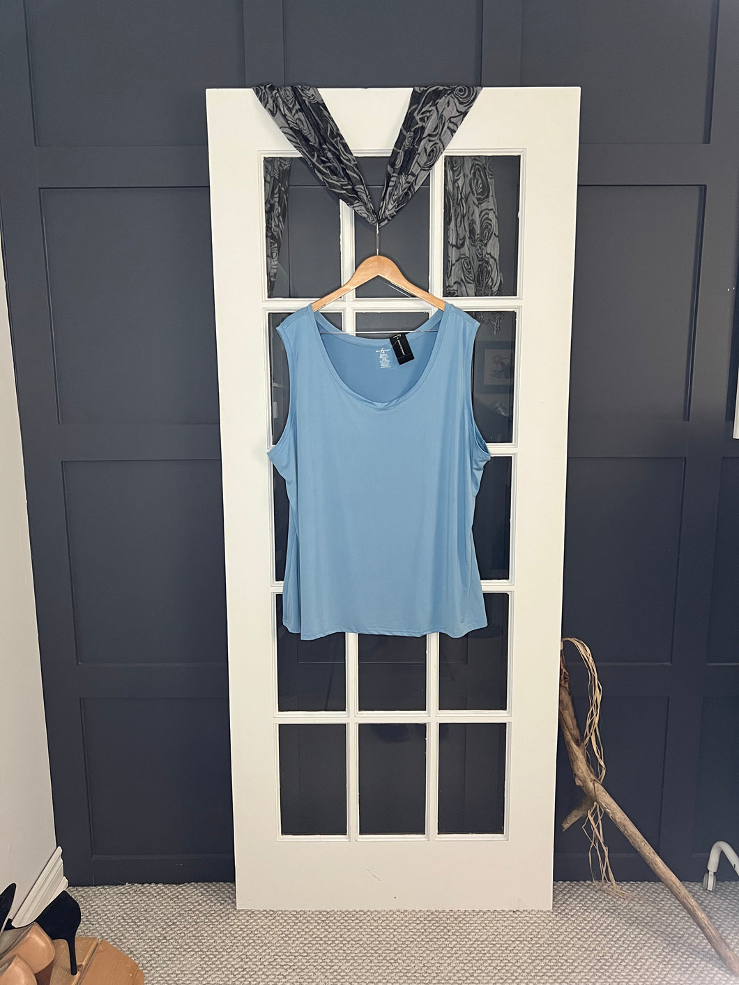 Periwinkle tank top 34/36