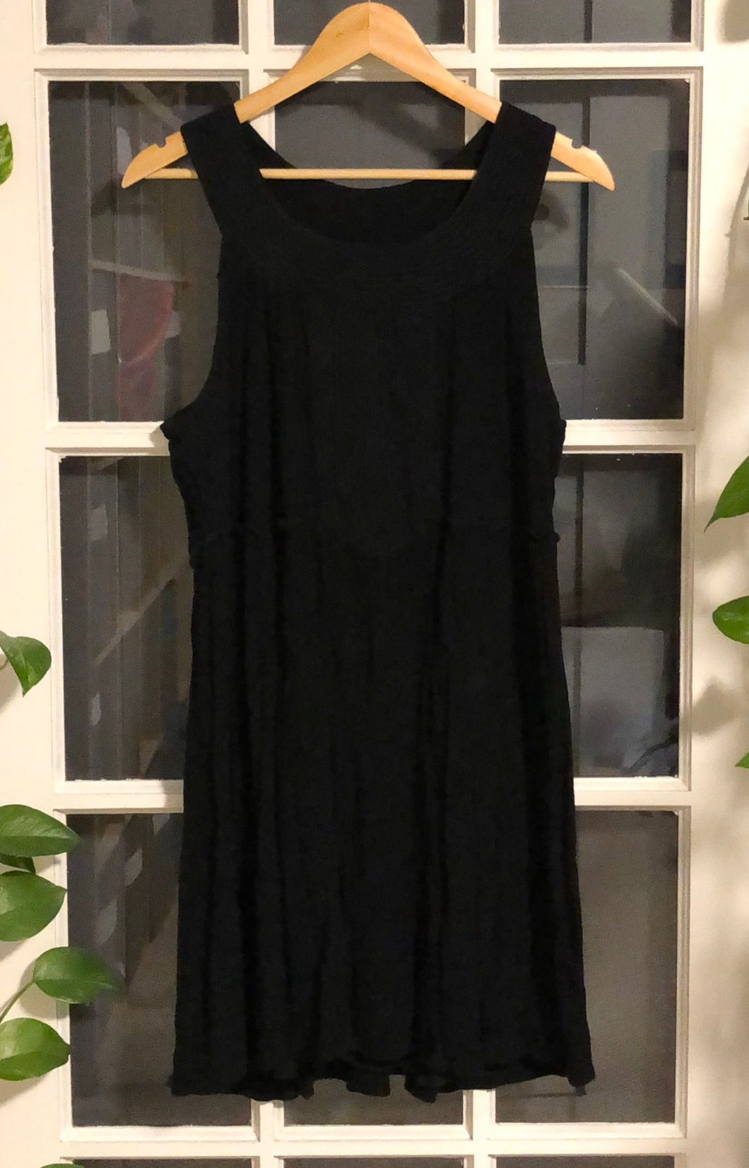 Black Sleeveless Midi Dress XL