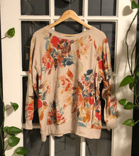 Load image into Gallery viewer, Beige Floral Sweatshirt 2X
