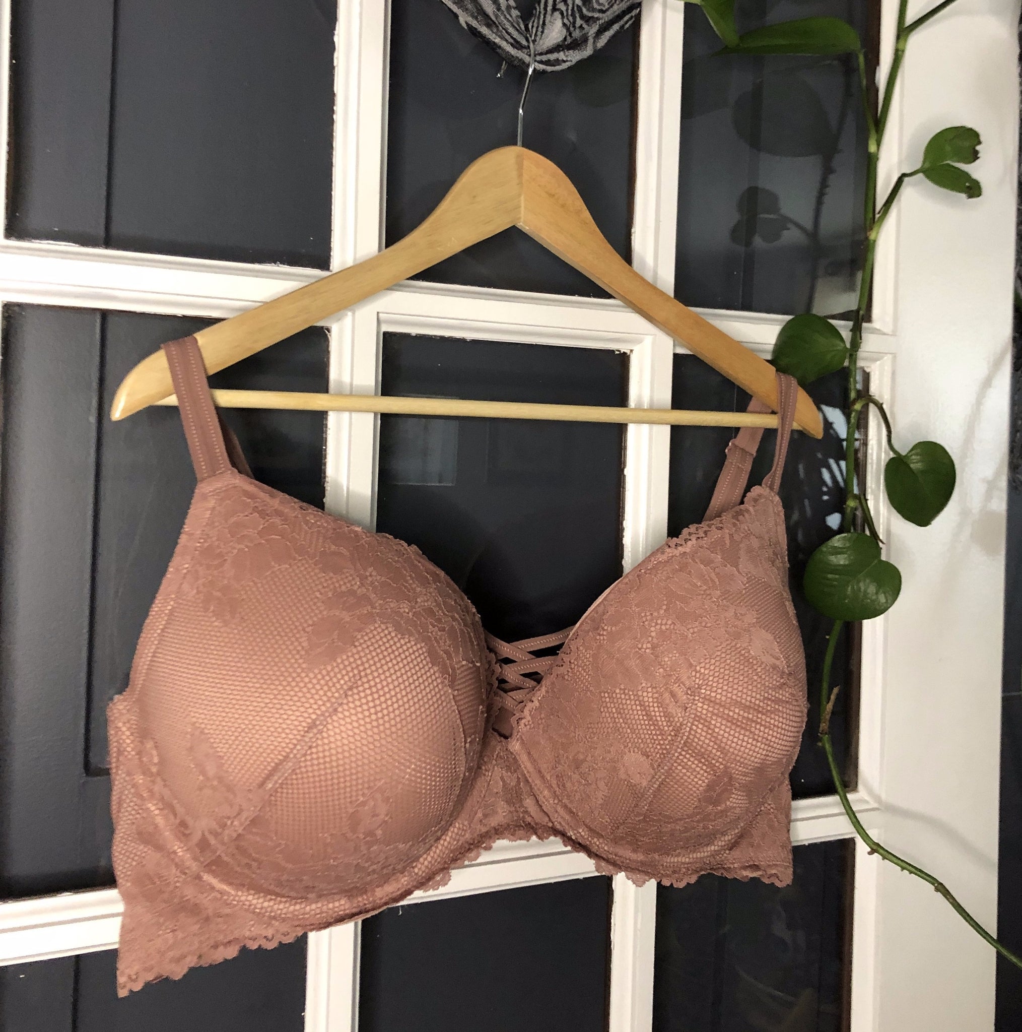 Matching Bra and Underwear Set in Rose 4X – Curvy Thrift Co.